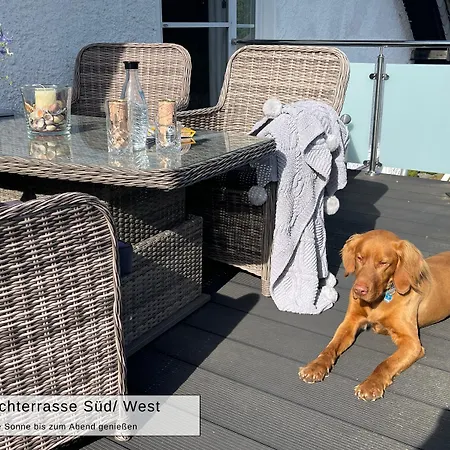 Harz-fewo Weitsicht, Modern & Ruhig Mit 2 Balkonen, Jura Kaffeevollautomat, Kaminofen, Gaeste Mit Hund Willkommen