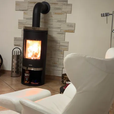 Harz-fewo Weitsicht, Modern & Ruhig Mit 2 Balkonen, Jura Kaffeevollautomat, Kaminofen, Gaeste Mit Hund Willkommen *