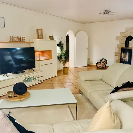 Harz-fewo Weitsicht, Modern & Ruhig Mit 2 Balkonen, Jura Kaffeevollautomat, Kaminofen, Gaeste Mit Hund Willkommen شقة *