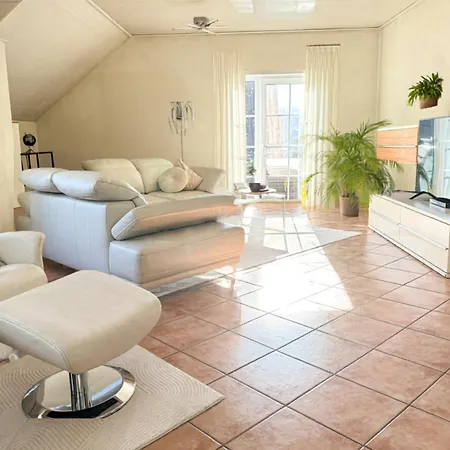 Harz-fewo Weitsicht, Modern & Ruhig Mit 2 Balkonen, Jura Kaffeevollautomat, Kaminofen, Gaeste Mit Hund Willkommen Apartament Bad Harzburg