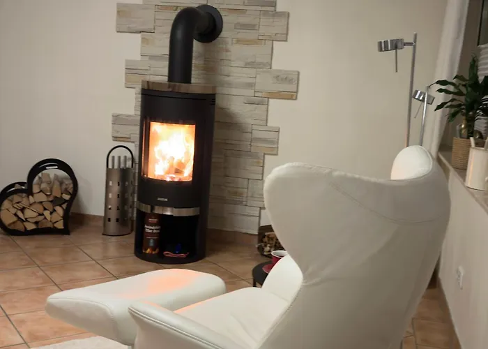 Harz-fewo Weitsicht, Modern & Ruhig Mit 2 Balkonen, Jura Kaffeevollautomat, Kaminofen, Gaeste Mit Hund Willkommen *